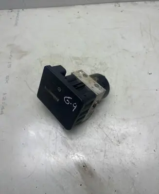 Volkswagen Golf IV ABS Pump 1C0907379M 10096003353 00007884E2