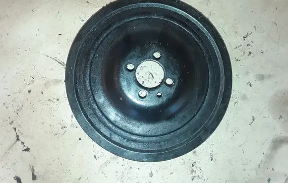 Opel Zafira C Crankshaft pulley 722554909