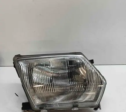 Nissan Patrol Y61 Headlight/headlamp 26010VB526