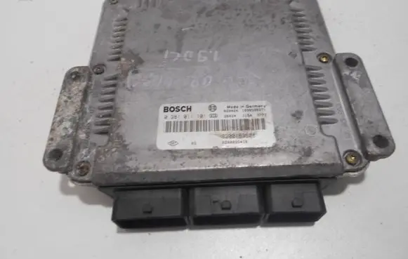 Renault Laguna II Engine control unit/module 0281011101 8200163528