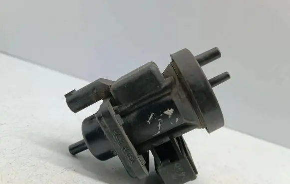 Mercedes-Benz Vaneo W414 Turbo solenoid valve A0005450427 0005450427
