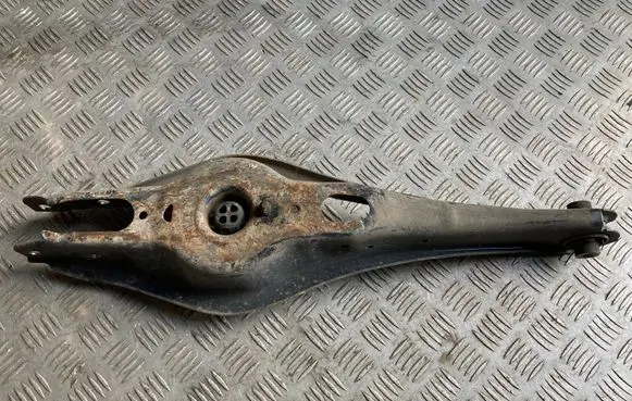 Rear upper control arm/wishbone