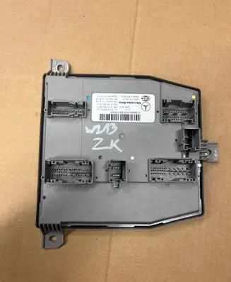 Mercedes-Benz E W213 SAM control unit A2139008123 A2139015811 A1679027401