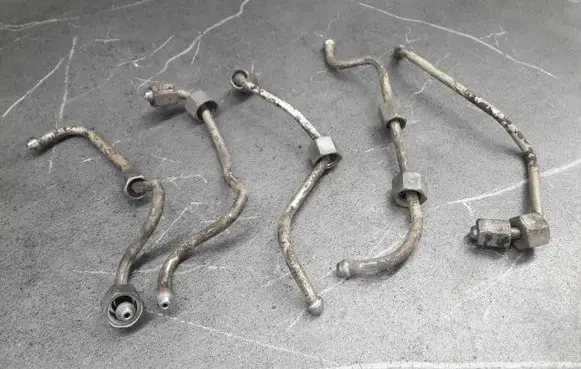 Ford Fusion Fuel line pipe