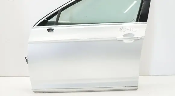 Volkswagen PASSAT B8 Front door B8070726DLP