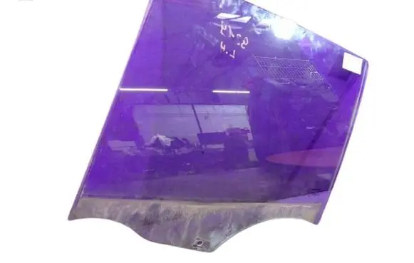 Renault Clio III Front door window glass four-door 