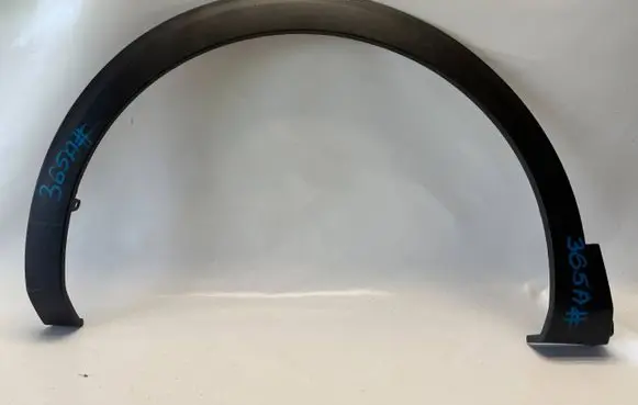 Peugeot 5008 II Front arch trim 9825288977