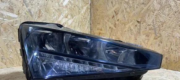 Skoda Scala Headlight/headlamp 3299765