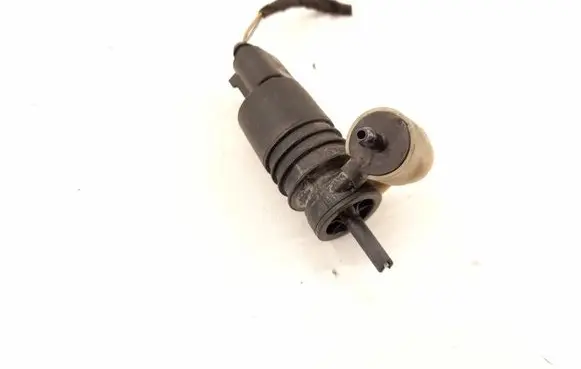 Mercedes-Benz B W245 Windshield washer spray nozzle 2218690121 2108690921