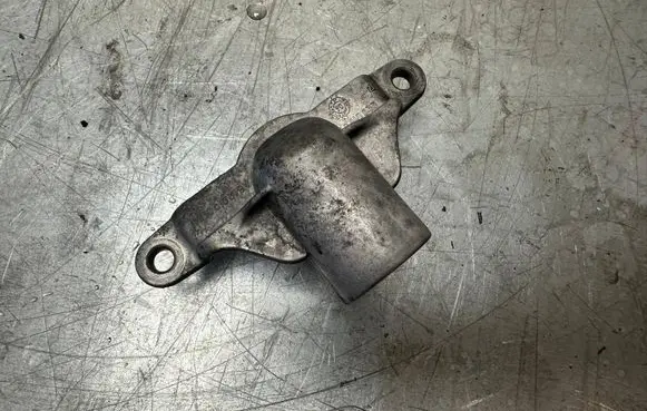 Mercedes-Benz S W221 other engine part A6420100131
