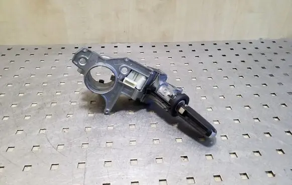 Opel Astra H Ignition lock N0501882 N0501881 2421430