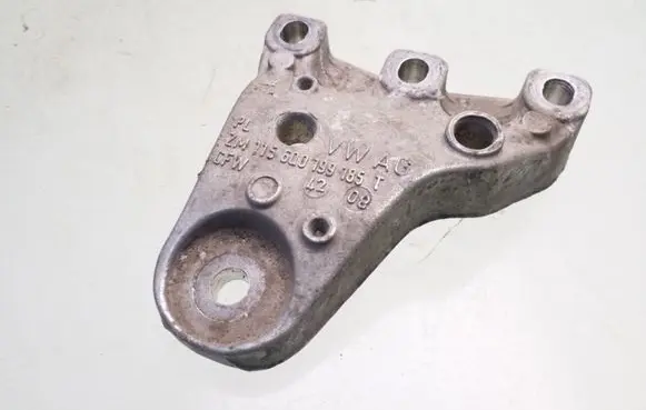 Seat Ibiza IV (6J,6P) Engine mounting bracket 6Q0199185T