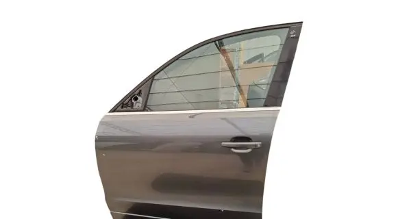 Audi Q5 SQ5 Front door 8R0867169