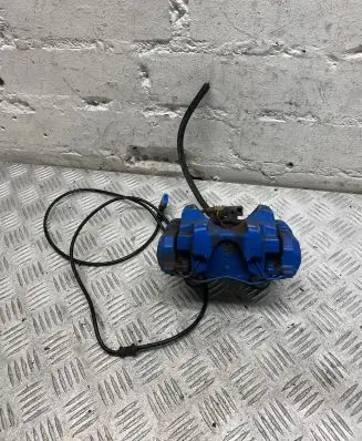 Mercedes-Benz E C207 W207 Rear brake caliper A2044230481