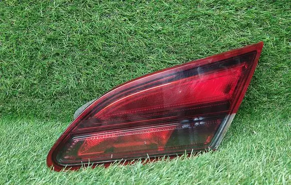 Opel Astra J Tailgate rear/tail lights 13281269 L90005050