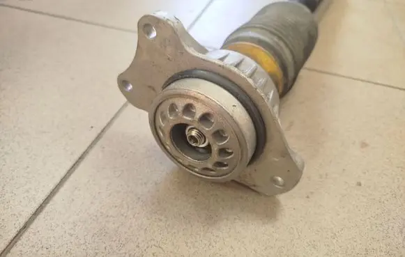 BMW 5 GT F07 Rear shock absorber/damper 735128140891