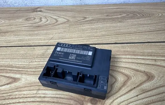 Audi Q7 4L Door control unit/module 4L0959794B