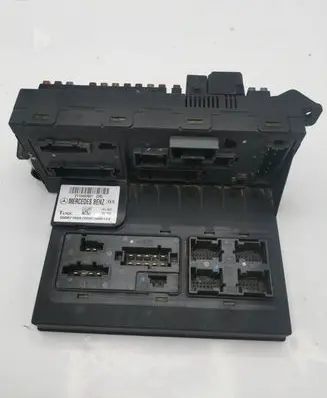 Mercedes-Benz E W211 SAM control unit 2115453901