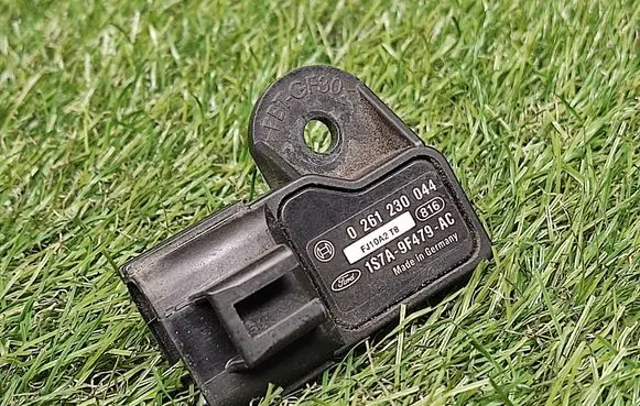 Ford Fusion II Air pressure sensor 1S7A9F479AC 0261230044