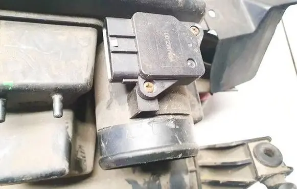 Mazda 5 Mass air flow meter dmmz001 dmmz-001