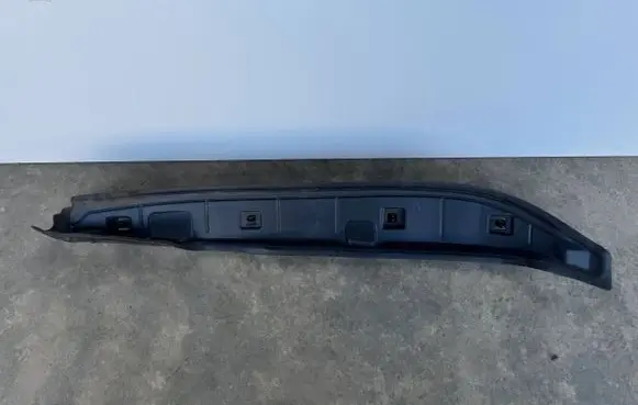 Fender end trim