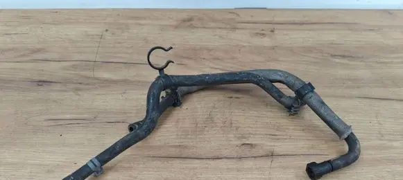 Volkswagen Touareg I Fuel line pipe