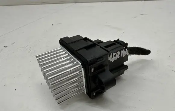 Opel Meriva B Heater blower fan relay 13503201