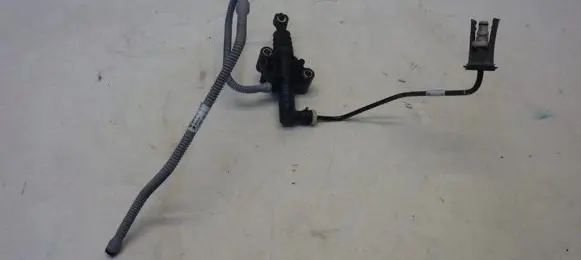 Opel Vivaro Clutch slave cylinder 93868391