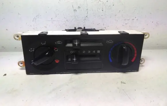 Subaru Forester SF Climate control unit