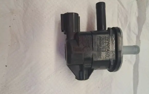 Lexus NX Brake central valve 9091012276