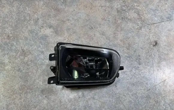 BMW 5 E39 Front fog light 8377941