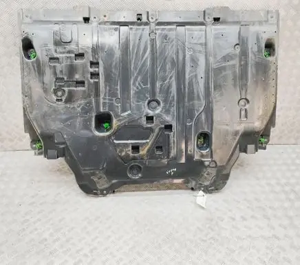 Peugeot 2008 II Engine splash shield/under tray 9847060580