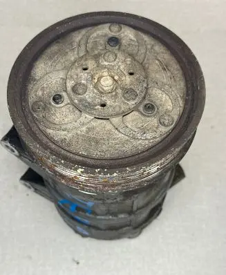 Nissan Navara D22 Air conditioning (A/C) compressor (pump) 506211
