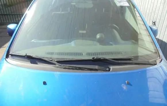 Suzuki Splash Front windscreen/windshield window 