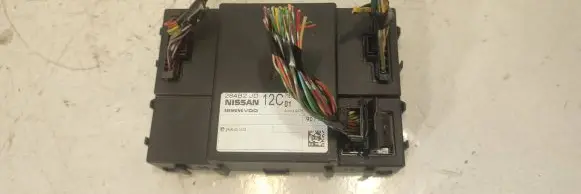 Nissan Qashqai Comfort/convenience module 284B2JD 5WK49375 24A1000103