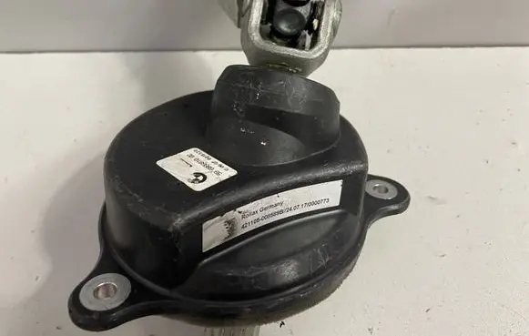 BMW 5 G30 G31 Steering column universal joint 6886810