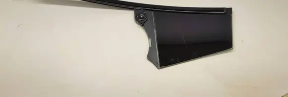 Rear vent window glass