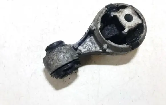 Nissan X-Trail T31 Engine mount bracket 11350jd000