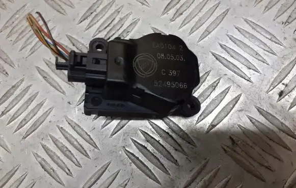Alfa Romeo 156 A/C air flow flap actuator/motor 52495066