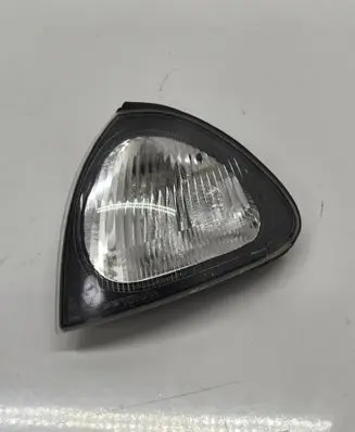 Toyota Avensis T220 Front indicator light 01989