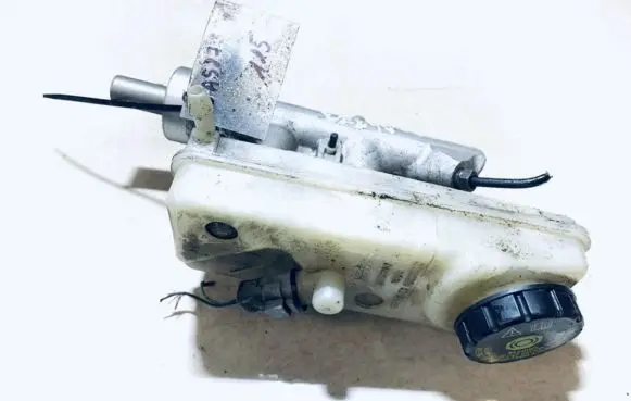 Master brake cylinder