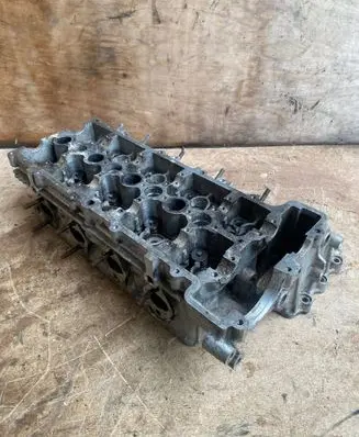 BMW 3 E90 E91 Engine head 7785876
