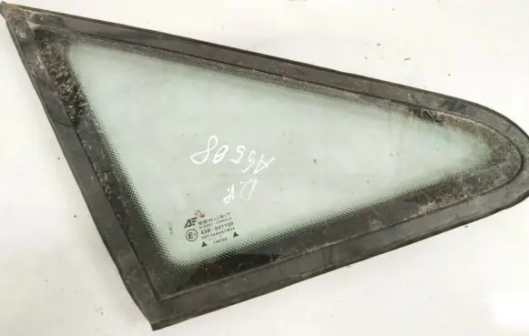 Ford Galaxy Front triangle window/glass 