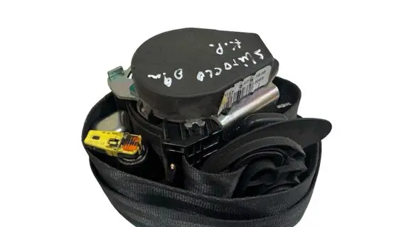 Volkswagen Scirocco Front seatbelt 1K8857705 29072008 2615109461