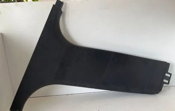 (B) pillar trim (bottom)