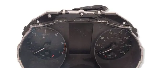 Nissan Qashqai Speedometer (instrument cluster) LICZNIKQASHQAIJ11