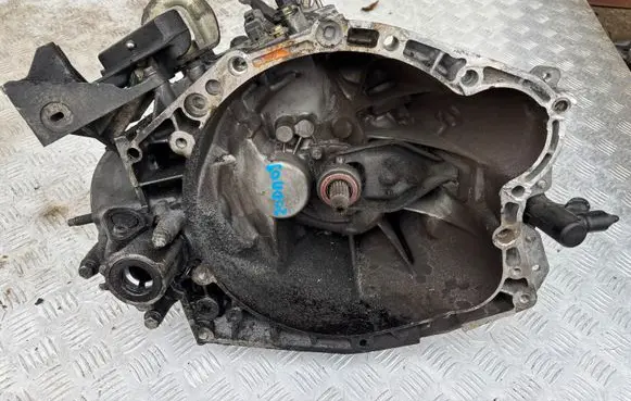 Peugeot 307 Manual 5 speed gearbox 20DM09
