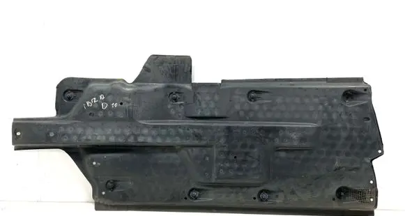 Center/middle under tray cover