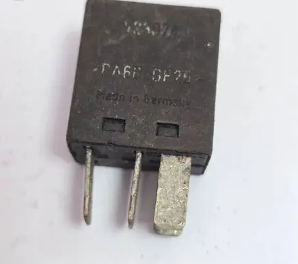 Opel Zafira A Other relay V23074