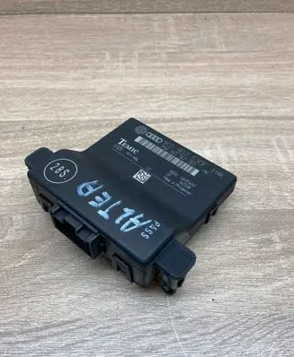 Volkswagen Golf V Gateway control module 1K0907530F 1K0907951